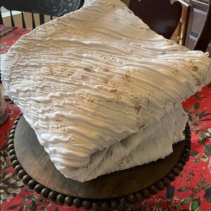 Natori Studio Textured Gray and White Floral Shower Curtain